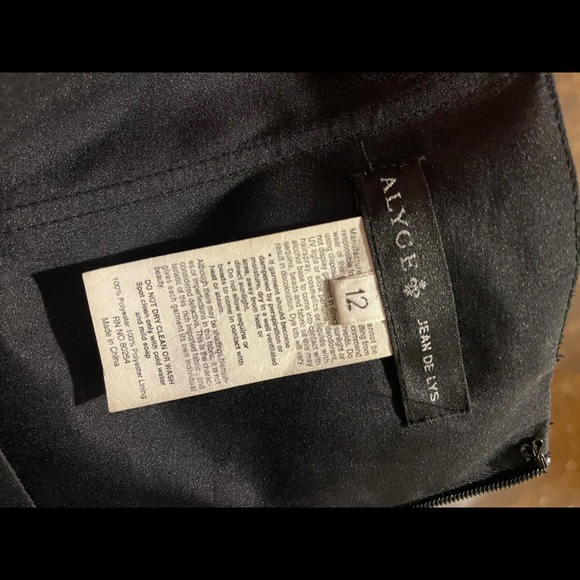 ALYCE Jean De Lys | Black Beaded Satin Strapless gown - Picture 11 of 12